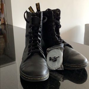 Dr. Martens Women’s Leyton 7-EYE Boot